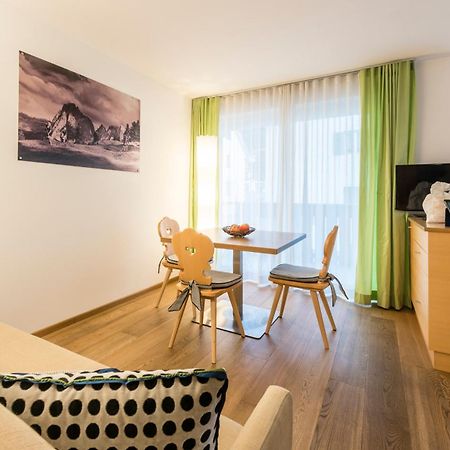 Avita - Suites To Relax Ortisei Bagian luar foto