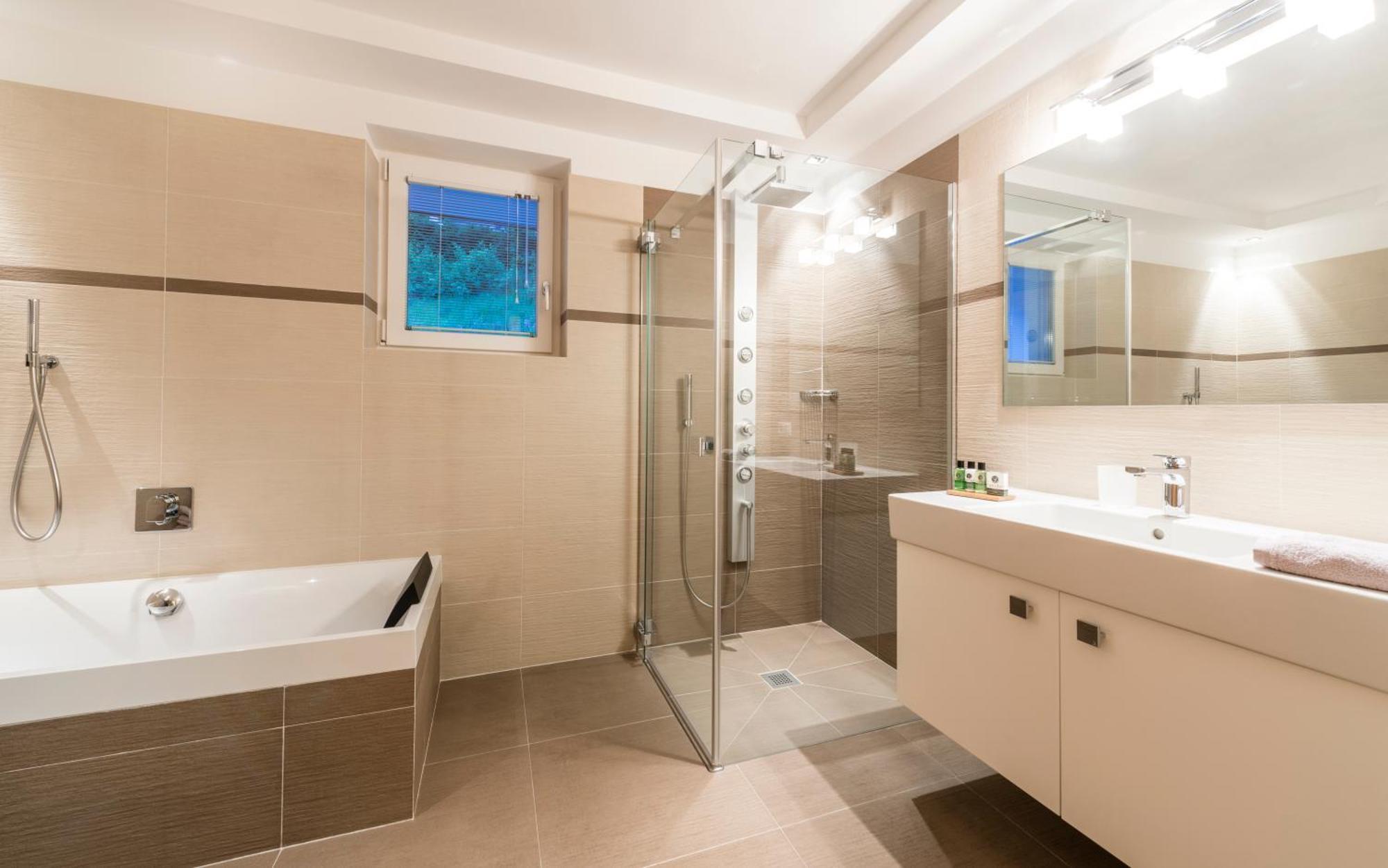 Avita - Suites To Relax Ortisei Bagian luar foto
